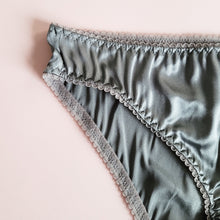 Load image into Gallery viewer, Soho silk panties
