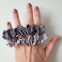 Load image into Gallery viewer, Perfect Duo scrunchie set - grey &amp; light grey
