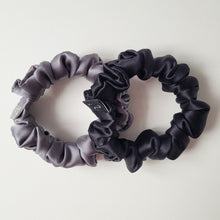 Load image into Gallery viewer, Perfect Duo scrunchie set- grey &amp; black
